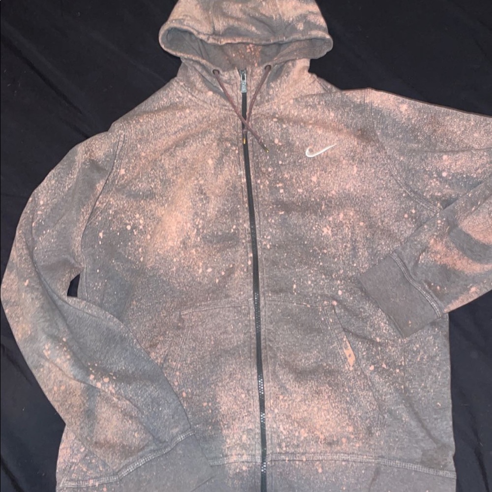 Nike sweater medium
